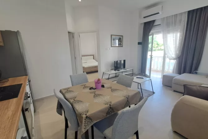 Shtepi me qera 1+1 ne Durres - 350 Euro