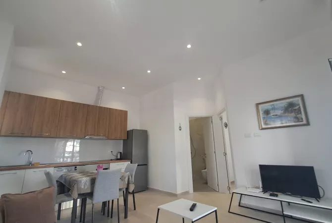 Shtepi me qera 1+1 ne Durres - 350 Euro