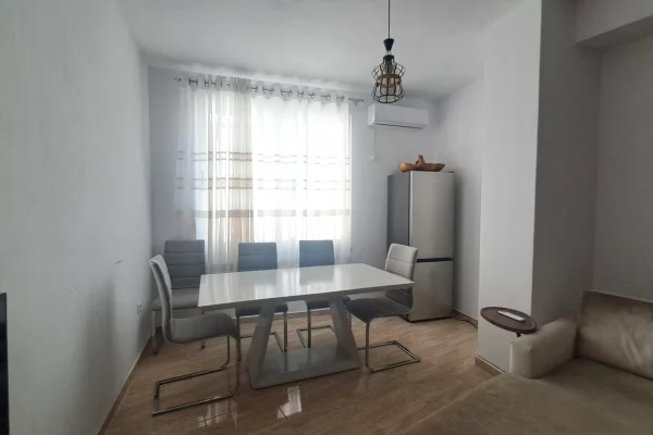 Shtepi me qera 3+1 ne Tirane - 600 Euro
