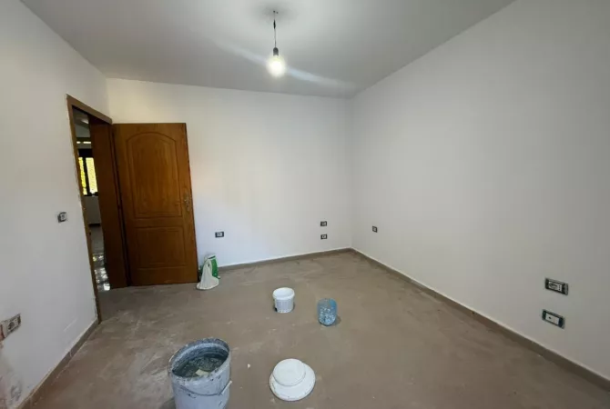 Ambient biznesi me qera 3+1 ne Tirane - 600 Euro