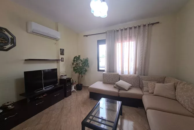 Shtepi me qera 2+1 ne Tirane - 500 Euro