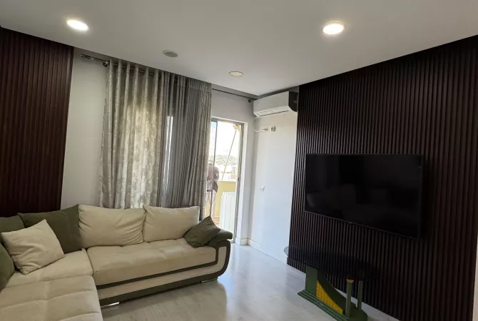 Shtepi me qera 1+1 ne Tirane - 450 Euro