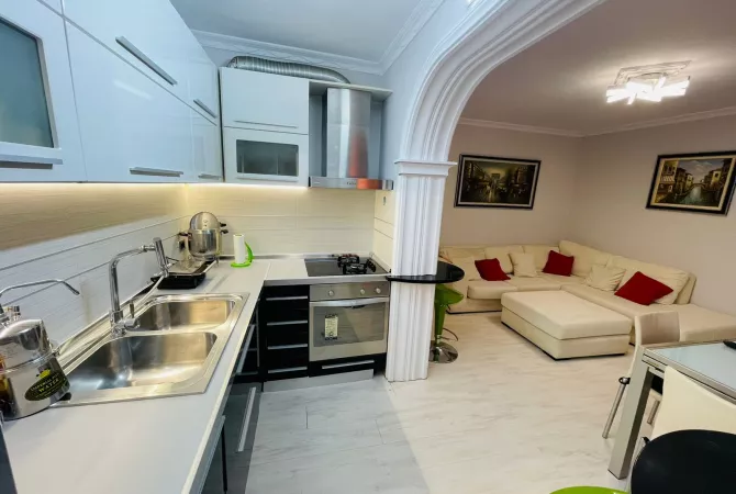 Shtepi me qera 2+1 ne Tirane - 1,000 Euro