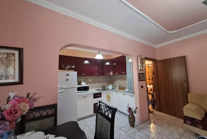 Shtepi me qera 2+1 ne Tirane - 500 Euro
