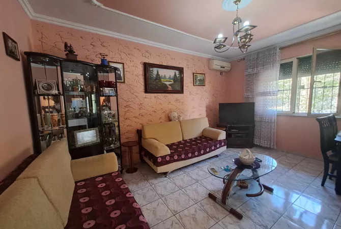 Shtepi me qera 2+1 ne Tirane - 500 Euro