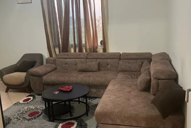 Shtepi me qera Shtepi Private ne Durres, 3+1, Mobilimi E mobiluar, Pagesa 400  Euro.