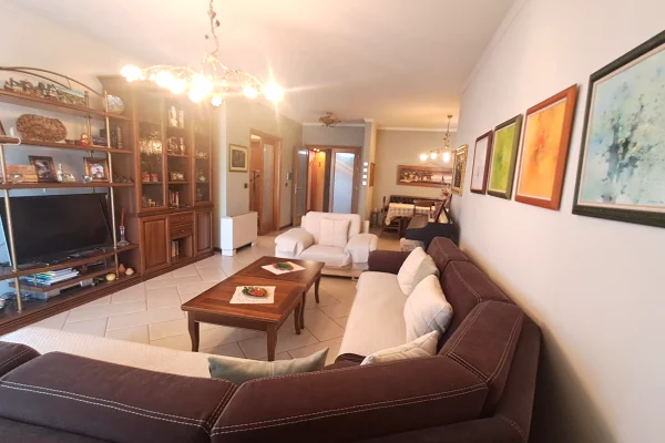 Casa in affitto 3+1 a Tirana - 1,500 Euro