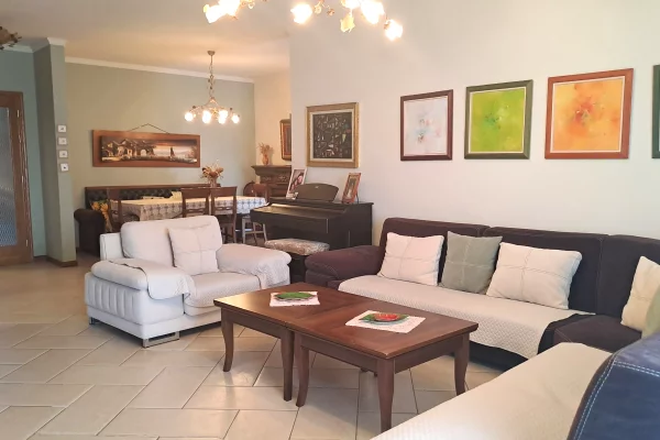 Casa in affitto 3+1 a Tirana - 1,500 Euro