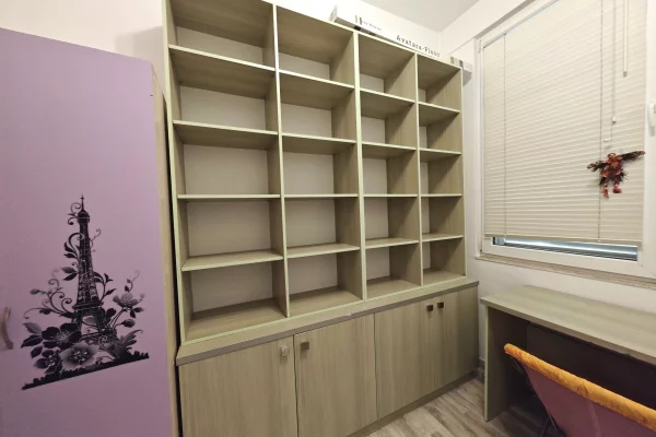 Shtepi me qera Apartament ne Tirane, 3+1, Mobilimi E mobiluar, Pagesa 700  Euro.