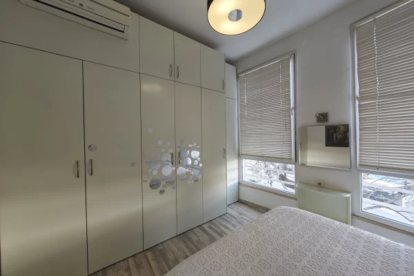 Shtepi me qera Apartament ne Tirane, 3+1, Mobilimi E mobiluar, Pagesa 700  Euro.