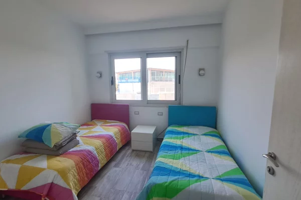 Shtepi ne shitje Apartament ne Durres, 2+1, Mobilimi E mobiluar, Pagesa 140,000  Euro.