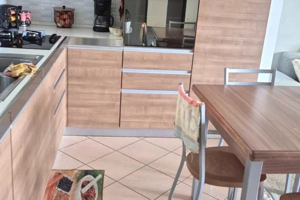 Shtepi me qera Apartament ne Durres, 1+1, Mobilimi E mobiluar, Pagesa 35,000  Leke.