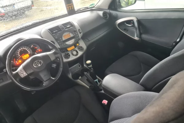 Makina ne shitje ne Durres, Toyota, 2007 Diesel,Kambio Manual Pagesa 4,200  Euro.