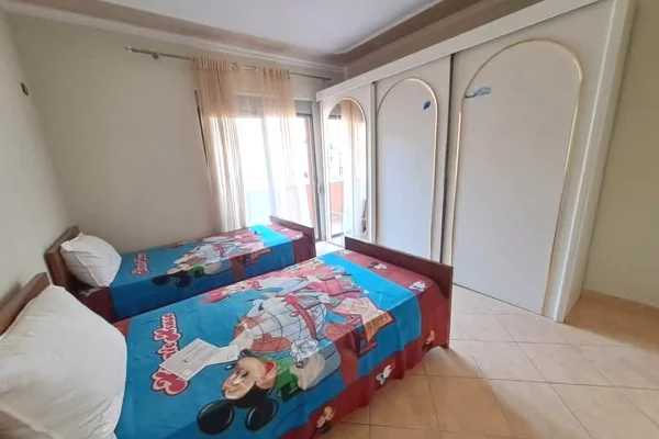 Shtepi me qera Apartament ne Tirane, 2+1, Mobilimi E mobiluar, Pagesa 400  Euro.