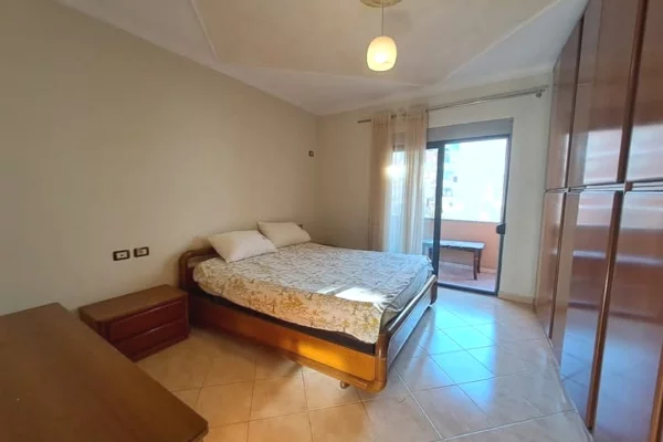 Shtepi me qera Apartament ne Tirane, 2+1, Mobilimi E mobiluar, Pagesa 400  Euro.