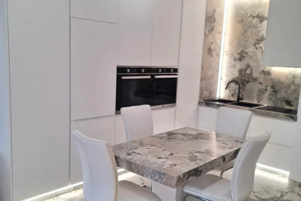 Shtepi me qera 1+1 ne Tirane - 1,200 Euro