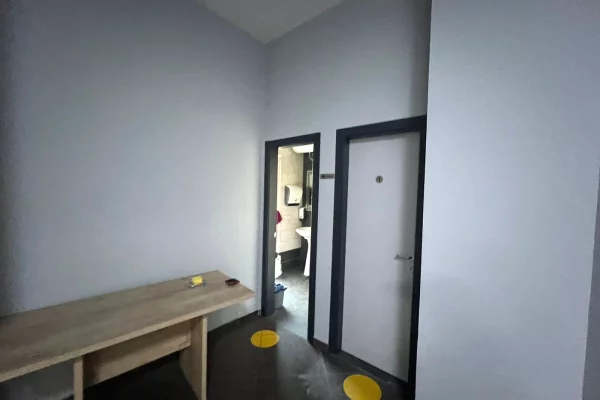 Ambient biznesi ne shitje 3+1 ne Tirane - 60,000 Euro