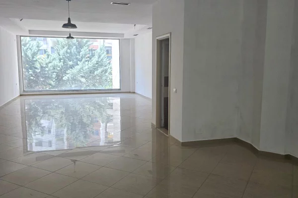 Ambient biznesi me qera 1+1 ne Tirane - 1,000 Euro