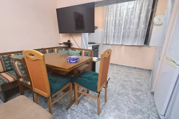 Shtepi me qera 2+1 ne Tirane - 550 Euro
