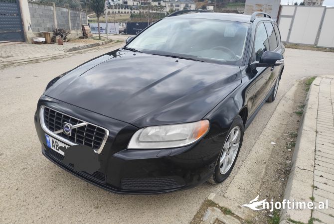 Makina ne shitje ne Tirane - 3,999 Euro