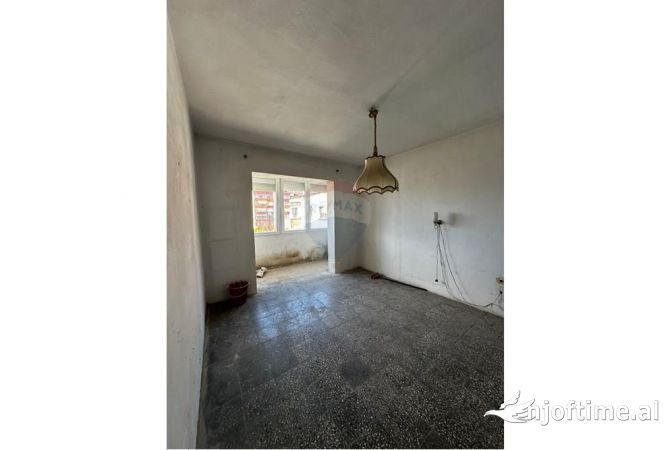 Shtepi ne shitje 1+1 ne Tirane - 75,000 Euro