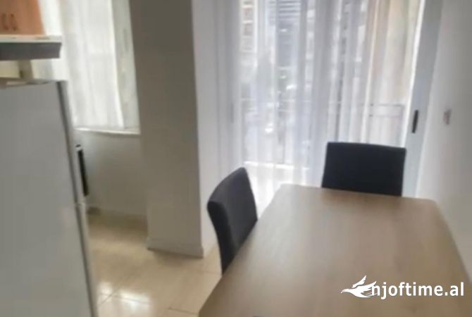 Shtepi me qera 1+1 ne Tirane - 680 Euro