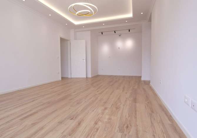 Shtepi ne shitje Apartament ne Tirane, 2+1, Mobilimi Bosh, pa mobiluar, Pagesa 210,000  Euro.