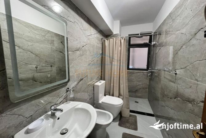 Shtepi me qera Garsoniere ne Tirane - 550 Euro