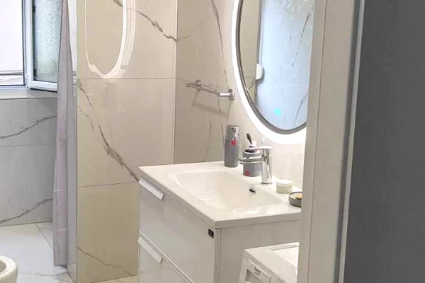 Shtepi me qera 2+1 ne Tirane - 50,000 Leke