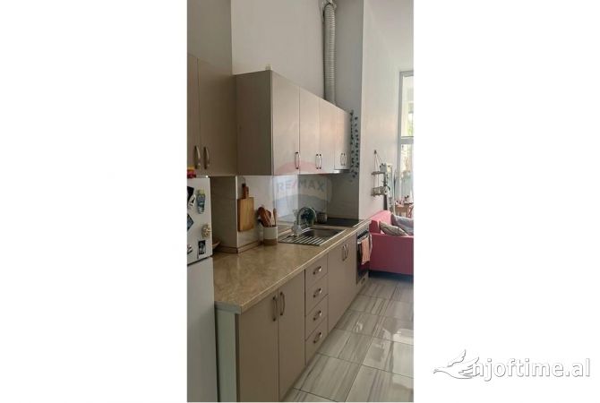 Shtepi ne shitje 1+1 ne Tirane - 75,000 Euro