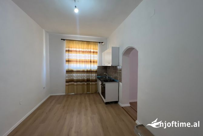 Shtepi ne shitje 1+1 ne Korce - 25,000 Euro
