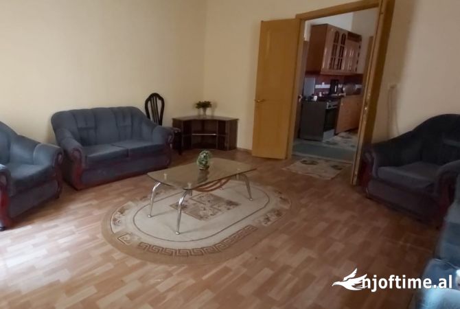 Shtepi me qera 2+1 ne Durres - 25,000 Leke
