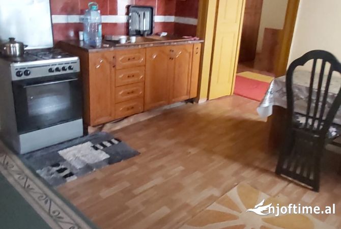 Shtepi me qera 2+1 ne Durres - 25,000 Leke
