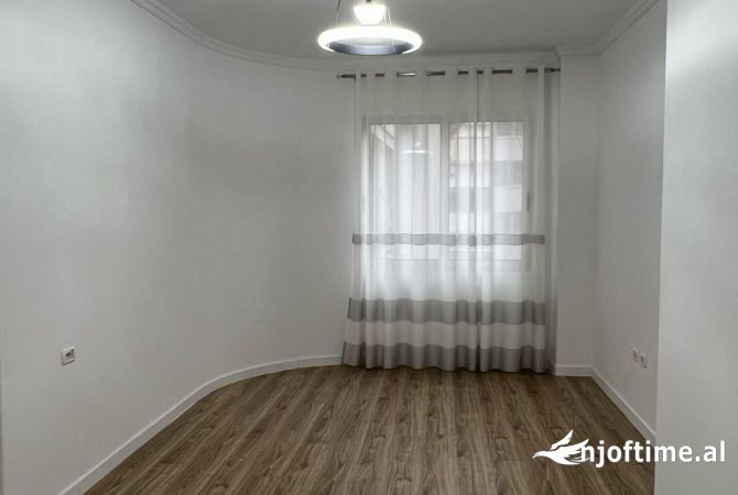 Shtepi ne shitje 1+1 ne Tirane - 98,000 Euro