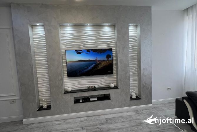 Shtepi ne shitje Apartament ne Tirane, 2+1, Mobilimi E mobiluar, Pagesa 128,000  Euro.