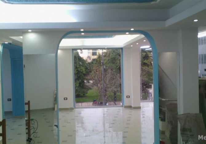 Ambient biznesi me qera 3+1 ne Durres - 40,000 Leke