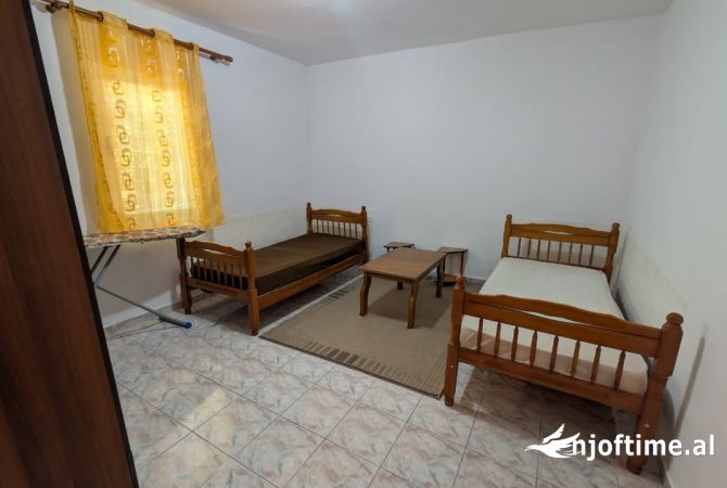 Shtepi me qera Duplex(shtepi me 2 kate) ne Tirane, 1+1, Mobilimi E mobiluar, Pagesa 30,000  Leke.