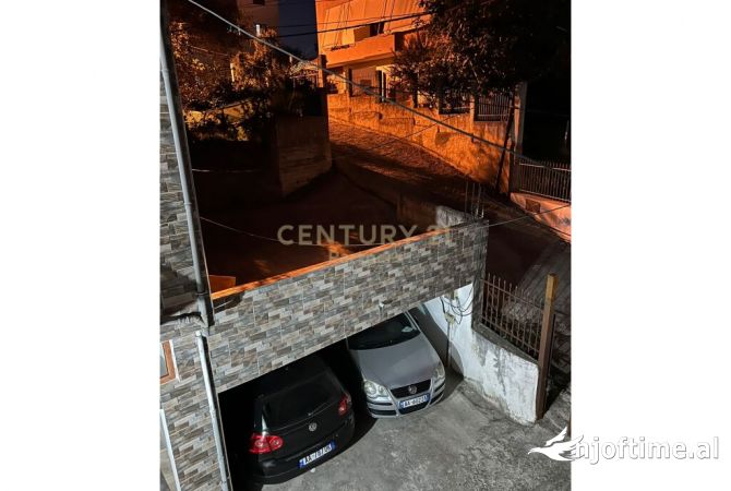 Shtepi ne shitje Shtepi Private ne Tirane, 2+1, Mobilimi E mobiluar, Pagesa 100,000  Euro.