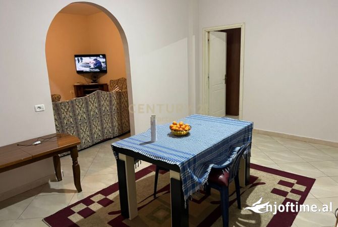 Shtepi ne shitje Shtepi Private ne Tirane, 2+1, Mobilimi E mobiluar, Pagesa 100,000  Euro.