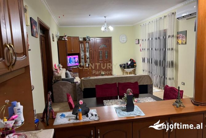 Shtepi ne shitje 1+1 ne Tirane - 100,000 Euro