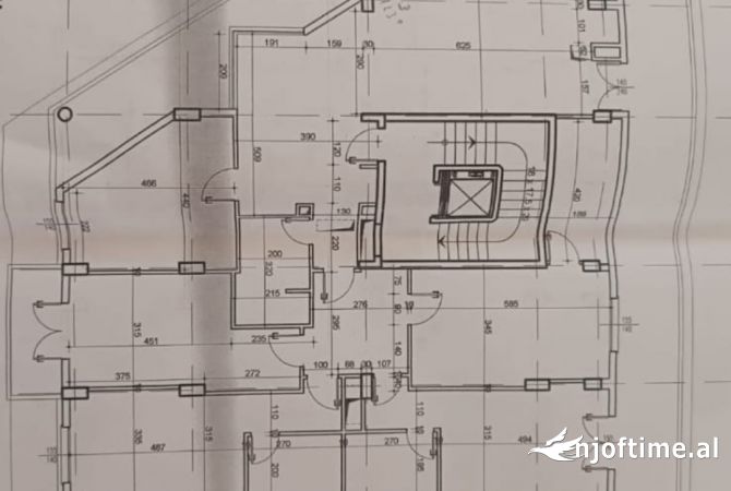 Shtepi ne shitje 4+1 ne Tirane - 390,000 Euro