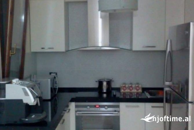 Shtepi me qera 2+1 ne Tirane - 750 Euro