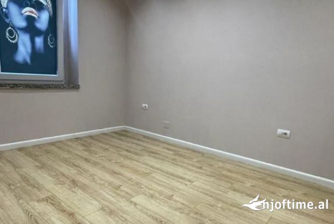 Ambient biznesi me qera 1+1 ne Tirane - 1,200 Euro