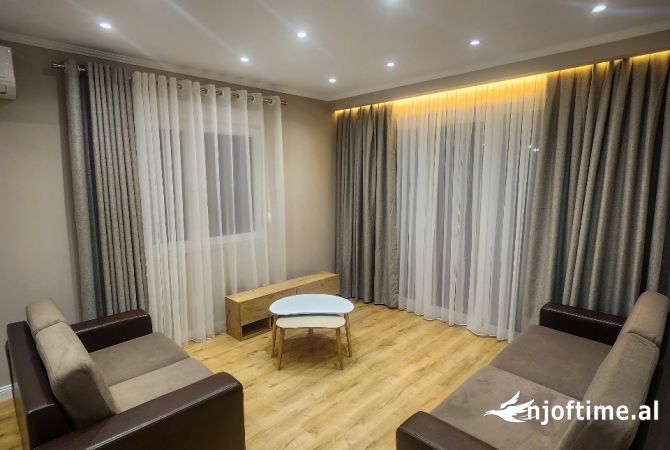 Shtepi me qera 2+1 ne Tirane - 650 Euro