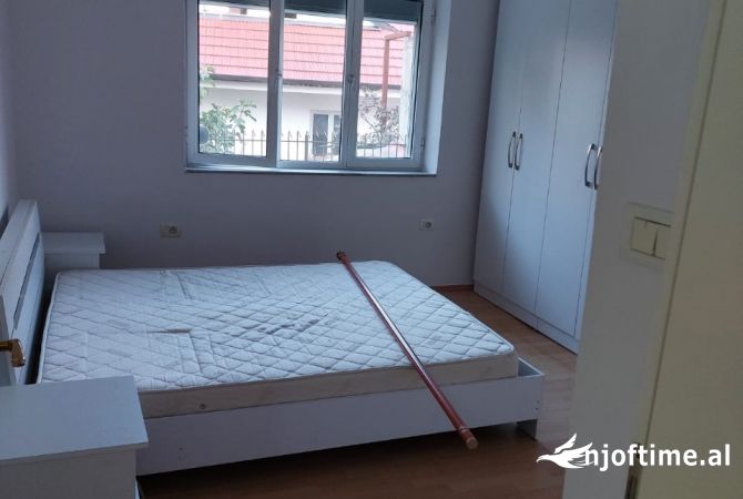 Shtepi me qera 1+1 ne Tirane - 450 Euro