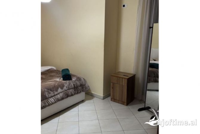 Shtepi me qera 1+1 ne Tirane - 750 Euro