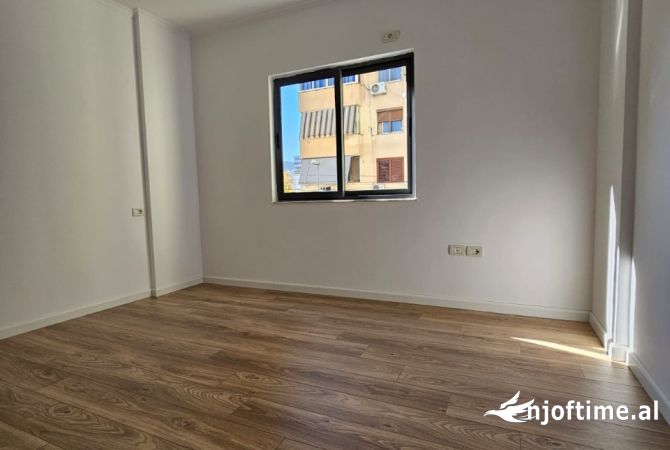 Shtepi ne shitje 1+1 ne Tirane - 132,000 Euro