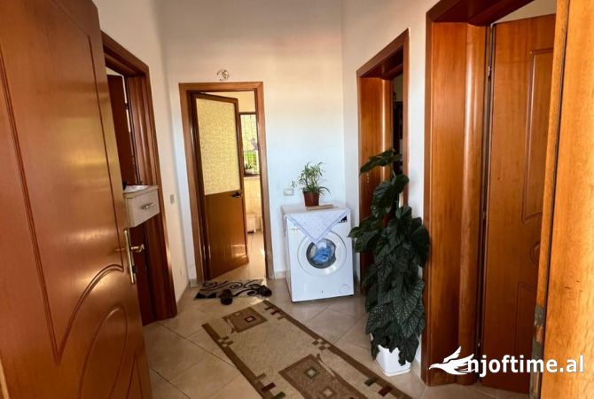 Shtepi ne shitje 6+1 ne Tirane - 280,000 Euro