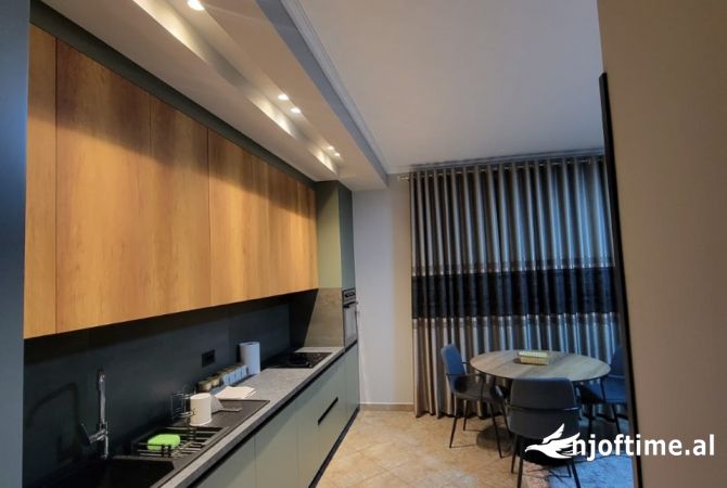 Shtepi me qera 2+1 ne Tirane - 550 Euro