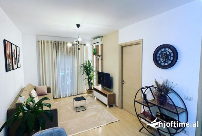 Shtepi me qera 1+1 ne Tirane - 650 Euro